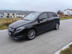 Schwarz Gebraucht 2016 Mercedes B200 Style Van / Kleinbus | 12.500 € (Fairer Preis)