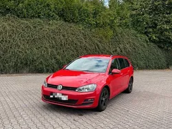 Rot Gebraucht 2015 VW Golf VII Highline Kombi | 8.499 € (Fairer Preis)