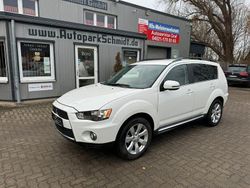 Weiß Gebraucht 2010 Mitsubishi Outlander SUV | 3.950 € (Guter Preis)