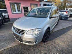 Silber Gebraucht 2010 VW Touran Highline Van / Kleinbus | 3.790 € (Superpreis)