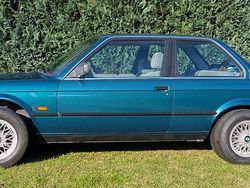 Grün Gebraucht 1990 BMW 316 Coupé | 7.000 €