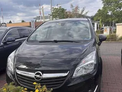 Schwarz Gebraucht 2017 Opel Meriva Active Van / Kleinbus | 8.000 € (Guter Preis)