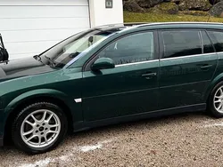 Grün Gebraucht 2006 Opel Vectra Kombi | 1.499 € (Fairer Preis)