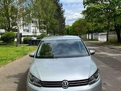 Silber Gebraucht 2010 VW Touran Comfortline Van / Kleinbus | 3.800 € (Teuer)