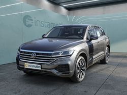 Grau Gebraucht 2024 VW Touareg SUV | 63.280 € (Superpreis)