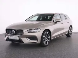 Silber bright dusk / metallic Gebraucht 2023 Volvo V60 Core Kombi | 34.990 € (Guter Preis)