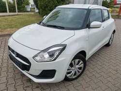 Weiß Gebraucht 2023 Suzuki Swift Limousine | 9.750 €