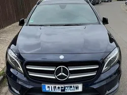 Blau Gebraucht 2017 Mercedes GLA200 AMG line SUV | 18.250 € (Guter Preis)