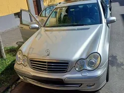 Silber Gebraucht 2005 Mercedes C180 Avantgarde Limousine | 3.299 € (Fairer Preis)