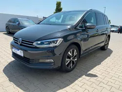 Grau Gebraucht 2019 VW Touran Highline Van / Kleinbus | 16.900 € (Guter Preis)