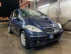 Blau Gebraucht 2005 Mercedes 170 Kombi | 1.000 €