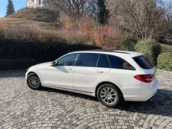 Weiß Gebraucht 2016 Mercedes C180 Avantgarde Kombi | 27.650 €