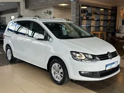 Weiß Gebraucht 2021 VW Sharan Comfortline Van / Kleinbus | 30.500 € (Etwas zu teuer)