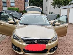 Gelb Gebraucht 2017 Peugeot 308 Limousine | 7.700 € (Superpreis)
