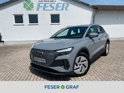 Grau Gebraucht 2022 Audi Q4 e-tron Comfort SUV | 23.490 € (Etwas zu teuer)