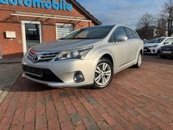 Silber Gebraucht 2012 Toyota Avensis Life Kombi | 4.900 € (Fairer Preis)