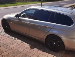 Andere außenfarben Gebraucht 2011 BMW 318 Lifestyle Kombi | 9.800 €