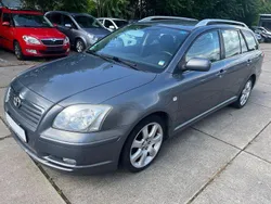 Grau Gebraucht 2003 Toyota Avensis Sol Kombi | 1.890 € (Fairer Preis)