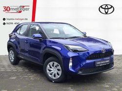 Blau Gebraucht 2025 Toyota Yaris Cross Business Edition SUV | 24.990 € (Etwas zu teuer)