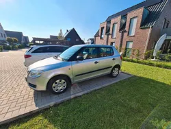 Silber Gebraucht 2009 Skoda Fabia Limousine | 2.500 € (Guter Preis)