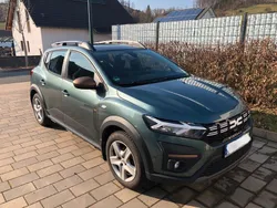 Grün Gebraucht 2023 Dacia Sandero Extreme Kleinwagen | 20.550 € (Teuer)