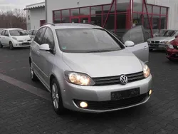 Silber Gebraucht 2011 VW Golf Plus Cross Comfortline Van / Kleinbus | 5.600 € (Fairer Preis)