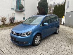 Blau Gebraucht 2014 VW Touran Cup Van / Kleinbus | 12.000 € (Etwas zu teuer)