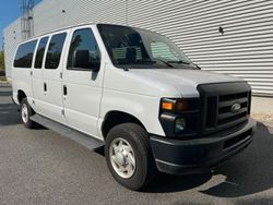 Weiß Gebraucht 2014 Ford Econoline Van | 29.900 €