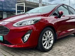 Rot Gebraucht 2018 Ford Fiesta Titanium Kleinwagen | 13.750 € (Guter Preis)