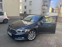 Grau Gebraucht 2017 VW Passat Comfortline Kombi | 11.800 € (Fairer Preis)