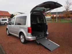 Silber Gebraucht 2017 VW Caddy Van / Kleinbus | 32.950 €