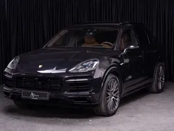 Schwarz Gebraucht 2019 Porsche Cayenne SUV | 68.190 € (Etwas zu teuer)