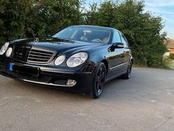 Schwarz Gebraucht 2003 Mercedes E320 Limousine | 7.199 € (Fairer Preis)