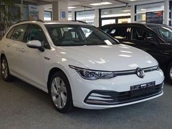 Pure white Gebraucht 2022 VW Golf VIII Style Kombi | 21.900 € (Guter Preis)