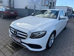 Weiß Gebraucht 2016 Mercedes E220 Avantgarde Limousine | 24.490 € (Teuer)