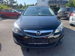 Saphirschwarz mineraleffekt Gebraucht 2010 Opel Astra Sport Limousine | 5.890 € (Etwas zu teuer)