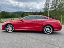 Rot Gebraucht 2010 Mercedes E220 Avantgarde Coupé | 6.500 € (Superpreis)