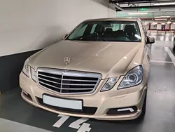 Beige Gebraucht 2009 Mercedes E220 Elegance Limousine | 16.000 € (Teuer)