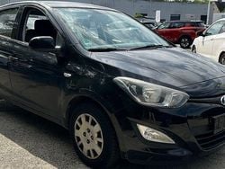 Schwarz Gebraucht 2013 Hyundai i20 Edition Kleinwagen | 2.490 € (Guter Preis)