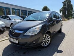 Grau Gebraucht 2010 Opel Meriva Edition Van / Kleinbus | 2.750 € (Guter Preis)
