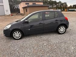 Grau Gebraucht 2012 Renault Clio IV Limousine | 2.900 € (Superpreis)