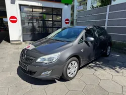 Grau Gebraucht 2010 Opel Astra Selection Limousine | 4.450 € (Fairer Preis)