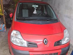 Rot Gebraucht 2009 Renault Modus Van / Kleinbus | 2.100 €