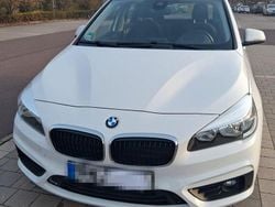 Weiß Gebraucht 2015 BMW 218 Active Tourer Advantage Van / Kleinbus | 9.999 € (Guter Preis)