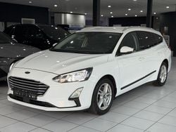 Weiß Gebraucht 2020 Ford Focus Cool & Connect Kombi | 10.490 € (Superpreis)
