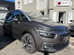 Grau Gebraucht 2017 Citroën Grand C4 Picasso Van / Kleinbus | 8.499 € (Fairer Preis)