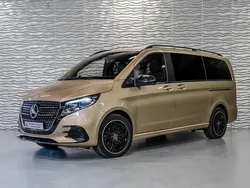 Gold Neu 2025 Mercedes V300 Exclusive Van / Kleinbus | 112.454 € (Etwas zu teuer)