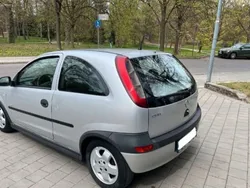 Silber Gebraucht 2001 Opel Corsa Limousine | 2.000 € (Teuer)