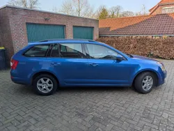 Blau Gebraucht 2015 Skoda Octavia Ambition Kombi | 6.450 € (Guter Preis)