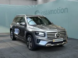 Grau Gebraucht 2025 Mercedes GLB200 Progressive SUV | 60.650 €
